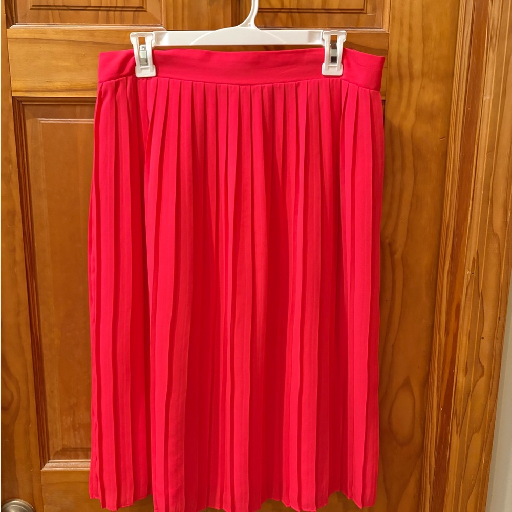 Banana Republic Pleated Midi Skirt in Hot Pink